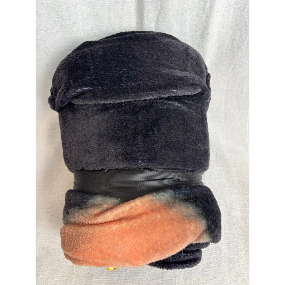 Dogg Supply Snoop Dogg The Doggfather Hooded Throw Black 50" x 70" Low Rider NEW - Picture 3 of 3